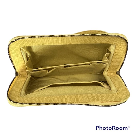 Petunia Pickle Bottom Clutch - Picture 3 of 5